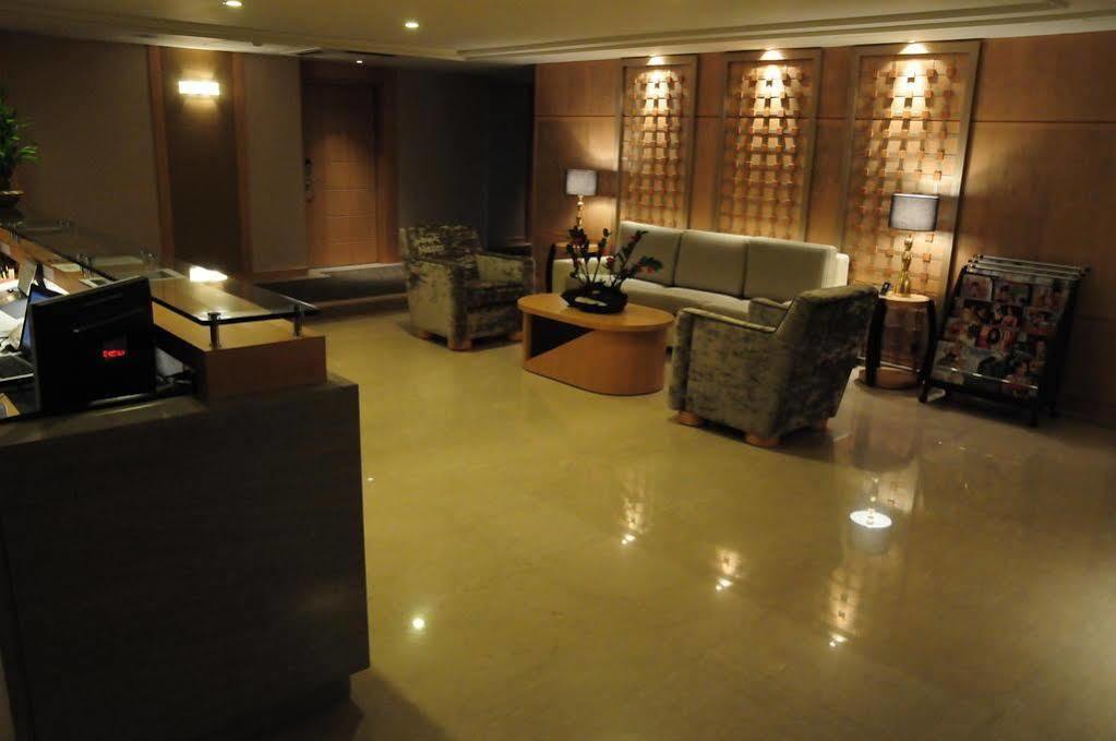 Jin Hua Hotel Luodong Bagian luar foto