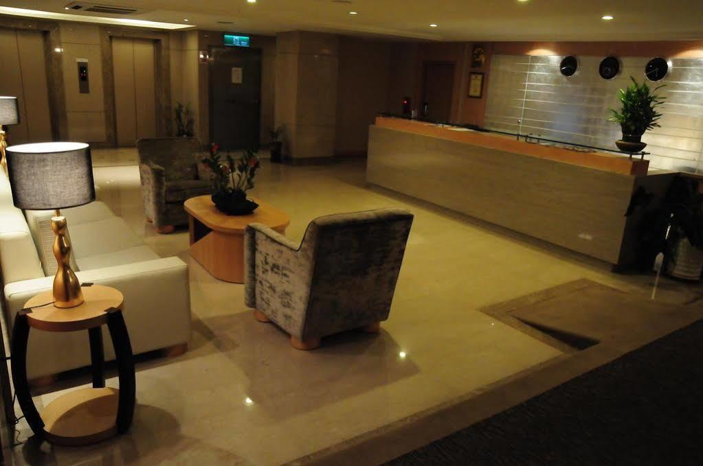 Jin Hua Hotel Luodong Bagian luar foto